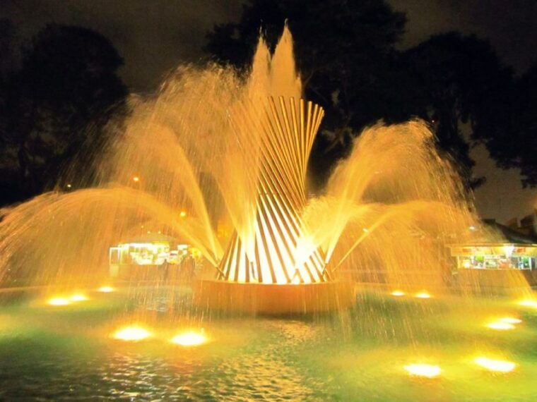 private-night-tour-in-lima-to-the-magic-water-circuit
