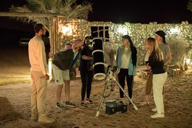 Private Night Vintage Land Rover Desert Safari & Stargazing - Relaxing at the Desert Camp