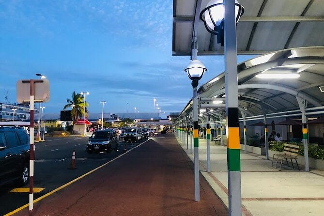 private-norman-manley-airport-transfers