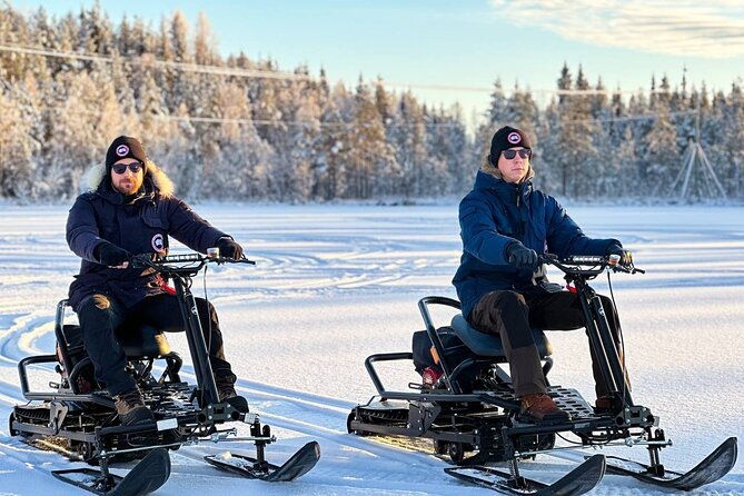 private-northern-light-adventure-by-vip-car-and-snow-scooters