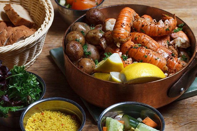 private-northern-lights-adventure-with-lobster-dinner