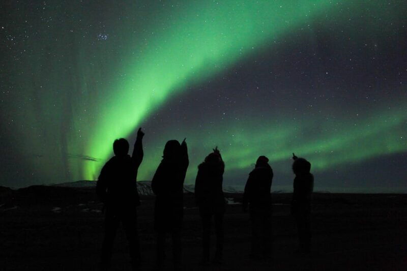 private-northern-lights-by-super-truck-4x4-2