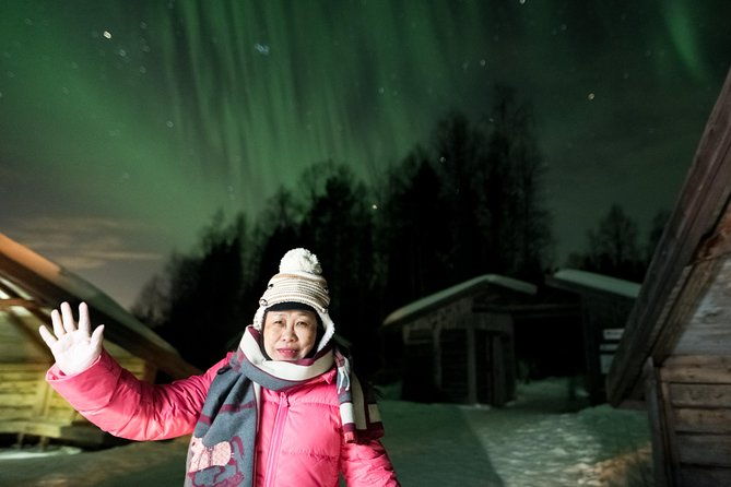 private-northern-lights-hunting-expedition
