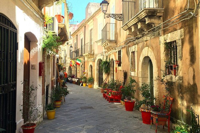 private-noto-marzamemi-tour-with-seaside-seafood-lunch