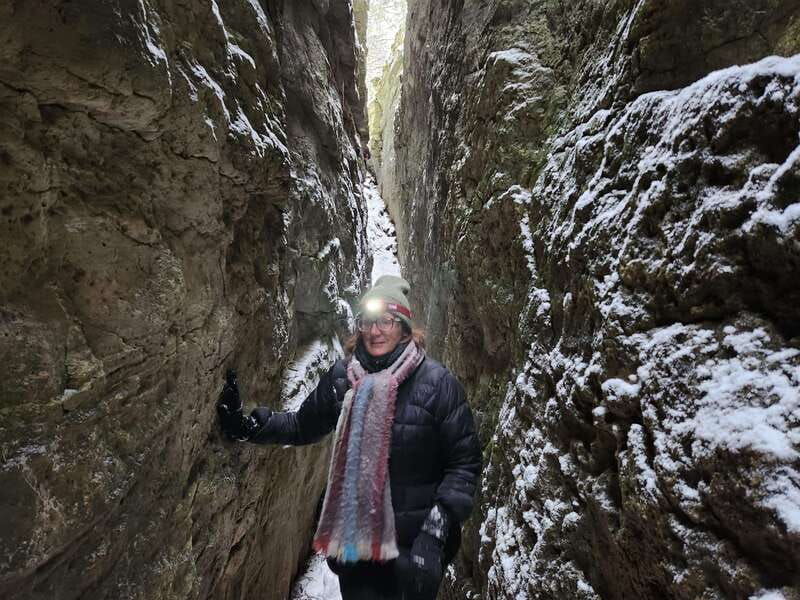 private-nottawasaga-bluffs-caves-snowshoe-creemore-collingwd
