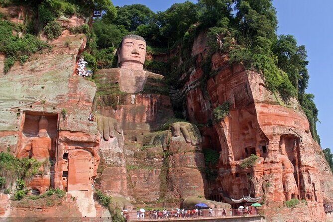 Private One-Day Tour: Chengdu Panda Base and Leshan Giant Buddha - Exploring the Panda Base