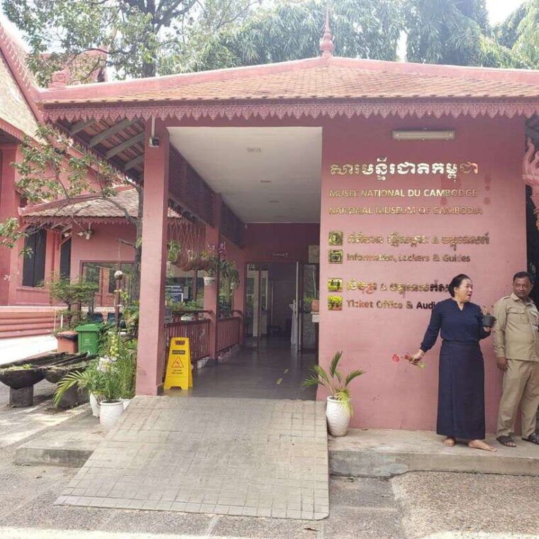 private-one-day-tour-in-phnom-penh