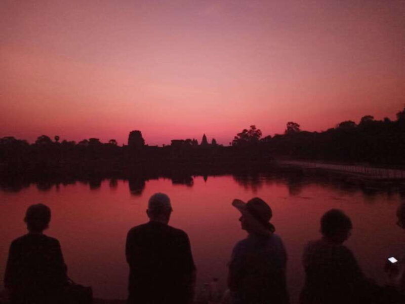 private-one-day-tour-with-sunrise-at-angkor-wat