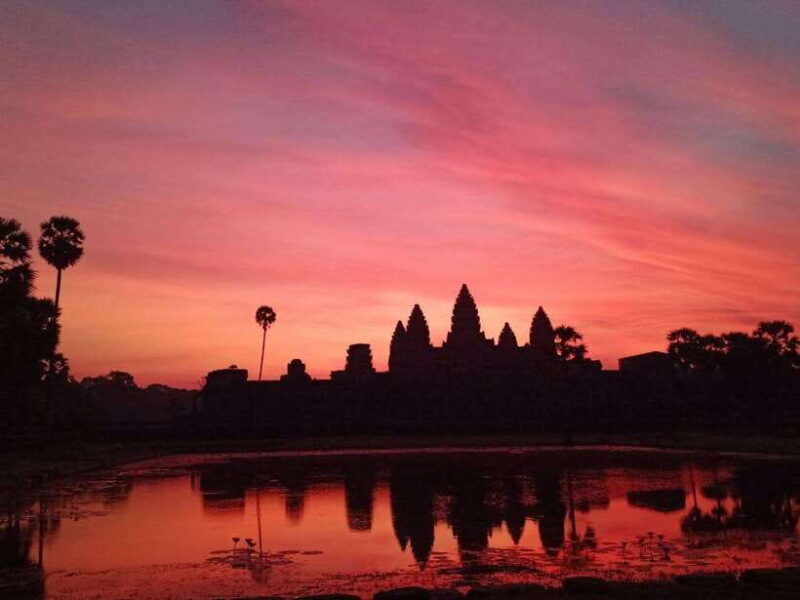 private-one-day-tour-with-sunrise-at-angkor-wat