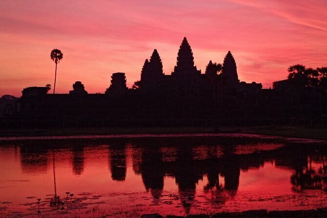 Private One Day Trip with Sunrise at Angkor Wat, Angkor Thom and Tomb Raider - Key Points