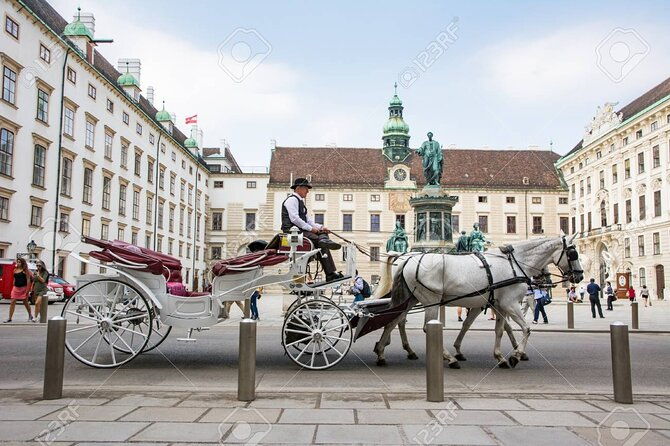 private-one-way-transfer-from-cesky-krumlov-to-vienna