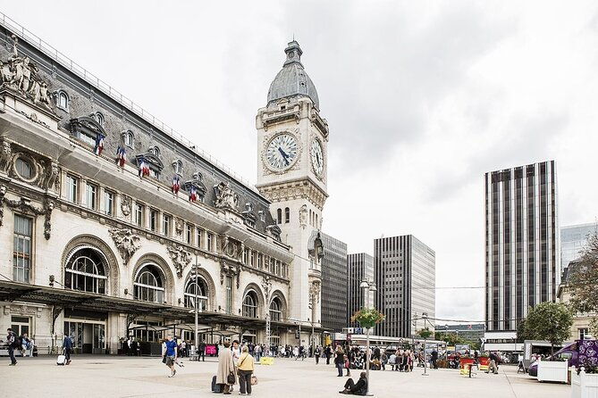 private-one-way-transfer-from-railways-station-to-hotel-in-paris