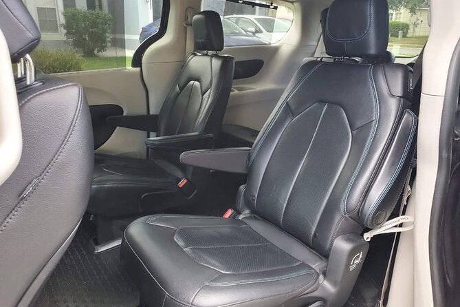 private-orlando-intl-airport-transfer-to-or-from-disney-area