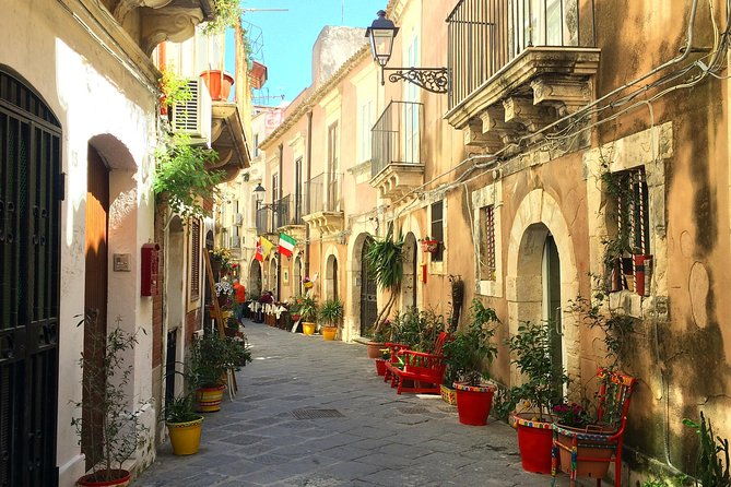 private-ortigia-walking-tour-in-siracusa