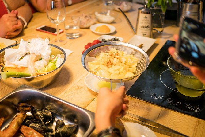 private-paella-class-with-full-dinner-menu