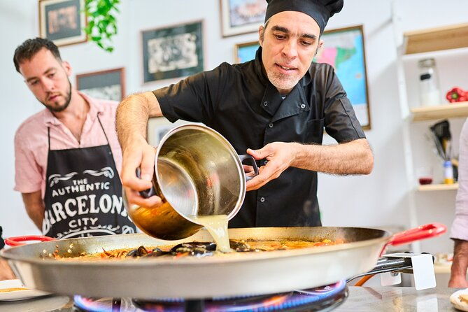 private-paella-cooking-class-and-market-visit-with-personal-chef