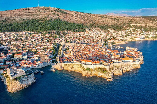 private-panorama-tour-around-dubrovnik-city-walls