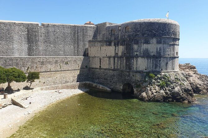 private-panorama-tour-around-dubrovnik-city-walls