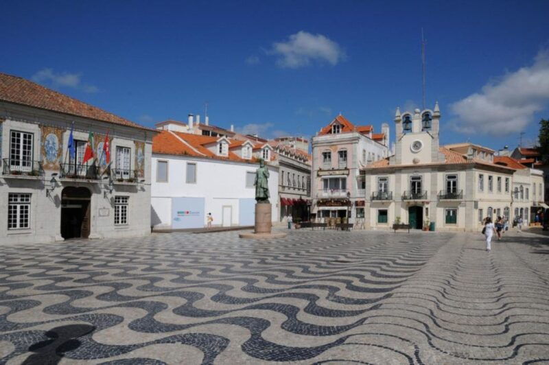 private-panoramic-tour-to-sintra-and-cascais-from-lisbon
