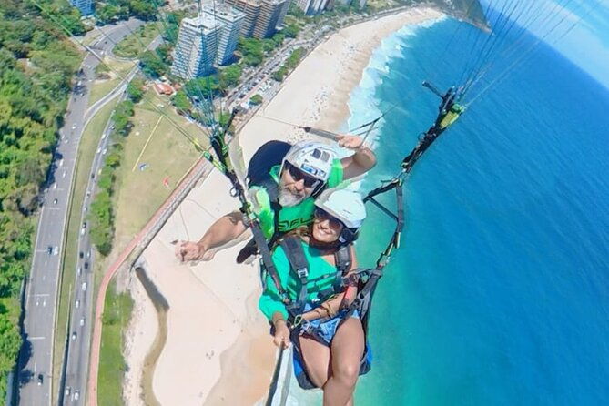 private-paragliding-flight-at-pedra-bonita-in-rio-de-janeiro