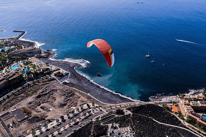 private-paragliding-flight-experience-in-tenerife
