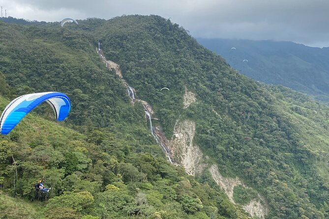 private-paragliding-flight-medellin