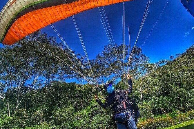 private-paragliding-waterfall-experience-from-medellin-colombia
