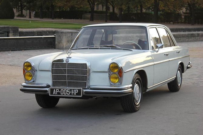 private-paris-guided-tour-by-classic-1970-mercedes-s-class