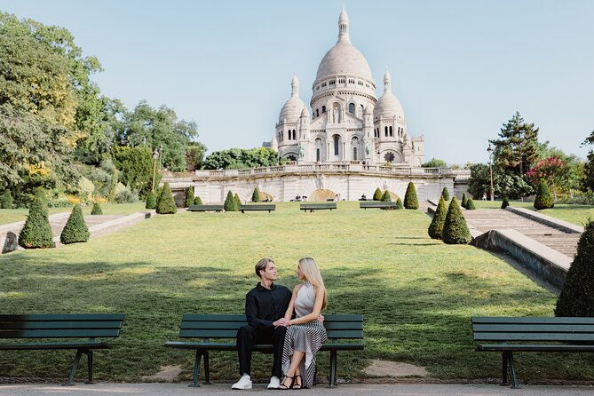 private-paris-photographer-professional-photos-in-monmartre