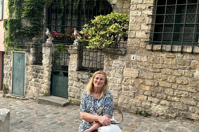 private-paris-tour-by-minivan-private-guide-champagneoptional