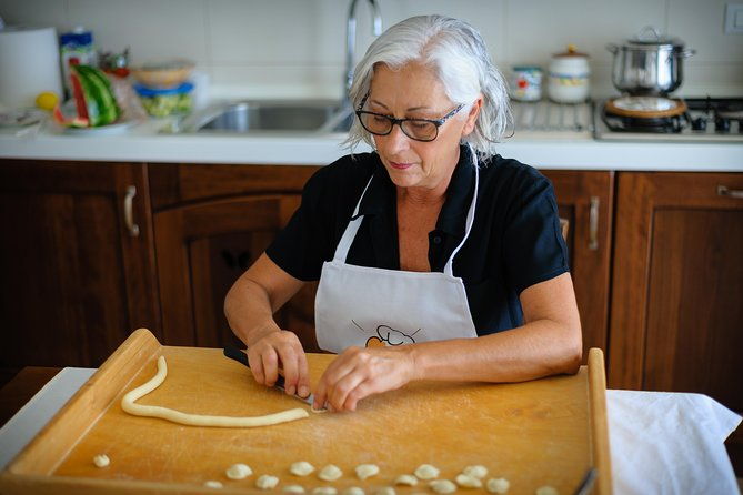 private-pasta-tiramisu-class-at-a-cesarinas-home-with-tasting-in-ostuni