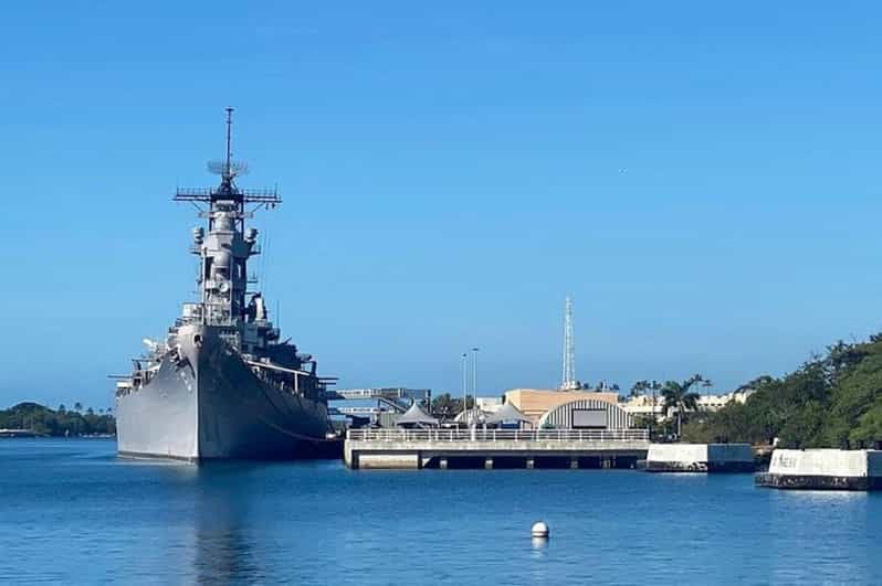 private-pearl-harbor-uss-arizona-and-uss-missouri-3