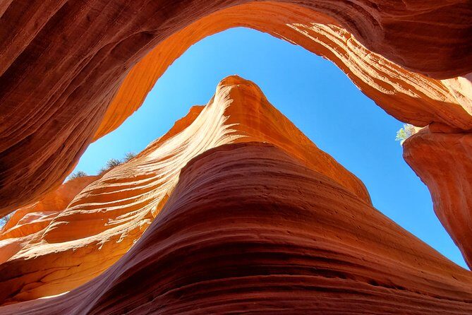 Private Peek-A-Boo slot canyon guided tours - Exploring Zions Peek-A-Boo Slot Canyon: A Detailed Review