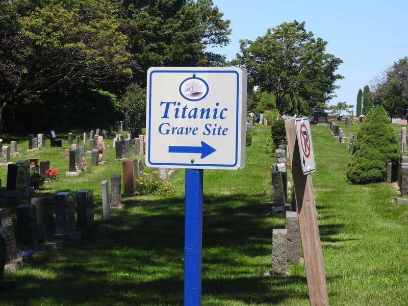 private-peggys-cove-halifax-city-sightseeing-6-hrs