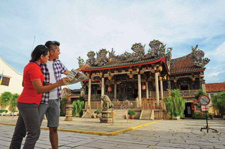 private-penang-city-tour-with-kek-lok-si-temple