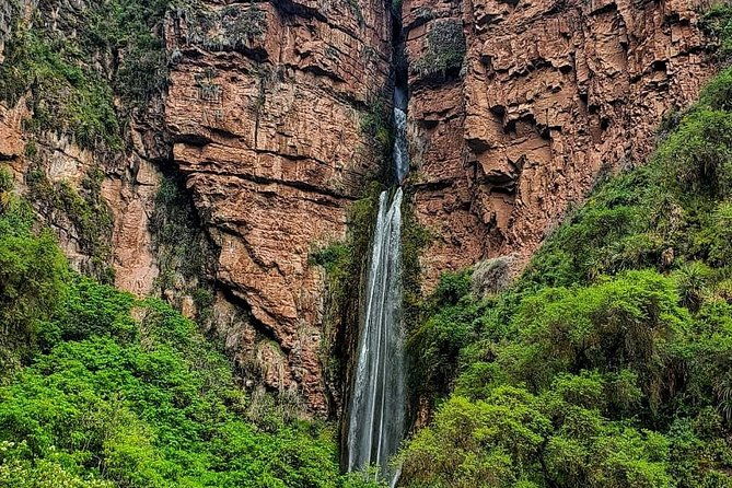 private-perolniyoc-waterfall-and-raqaypata-trek-from-cusco