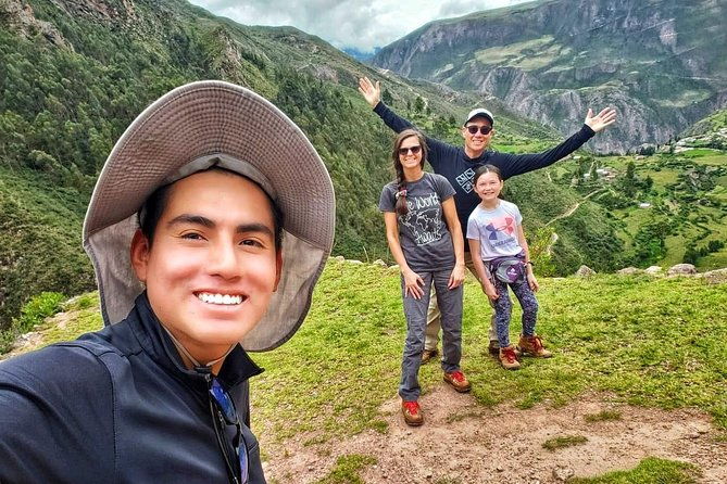 private-perolniyoc-waterfall-and-raqaypata-trek-from-cusco