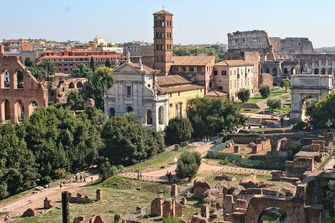 private-personalized-architecture-tour-of-rome-with-an-architect