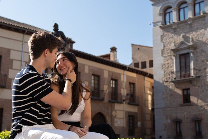private-photo-session-tour-for-couples-in-madrid