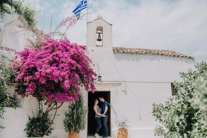 private-photo-session-with-a-local-photographer-in-athens