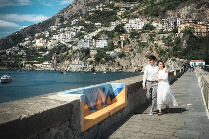 private-photo-session-with-a-local-photographer-in-praiano
