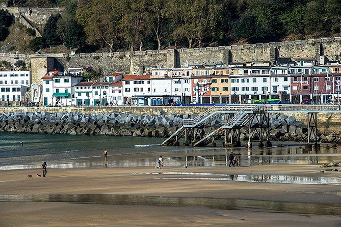 private-photographic-walk-of-san-sebastian-and-bilbao