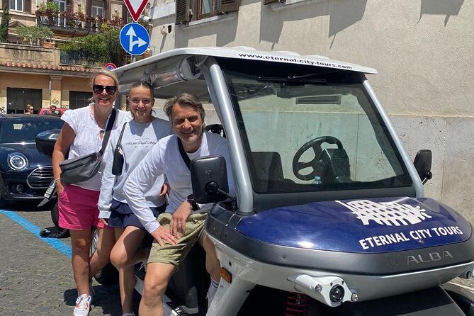 private-photoshoot-at-trevi-fountain-and-colosseum-in-rome