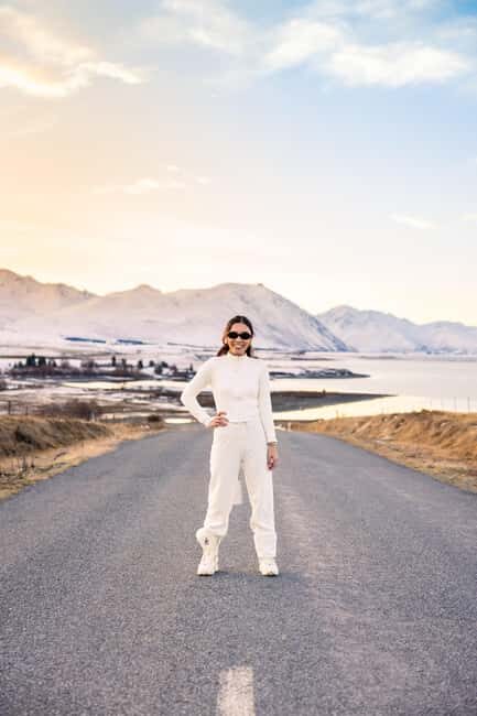 Private Photoshoot in Lake Tekapo - Private Photoshoot in Lake Tekapo: A Beautiful Blend of Scenery and Professional Portraiture