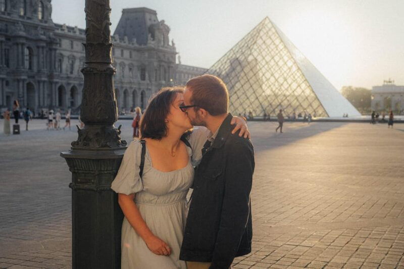 private-photoshoot-louvre-museum-exterior