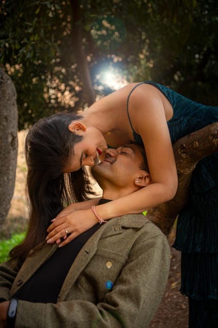 private-photoshoot-with-a-local-photographer-in-rome