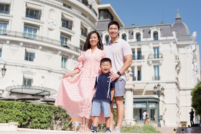 private-photoshoot-with-a-professional-photographer-in-cannes