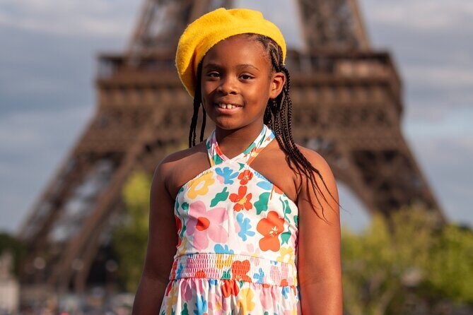 Private Photoshoot with the Iconic Eiffel Tower in Paris - What to Expect from Your Paris Photoshoot