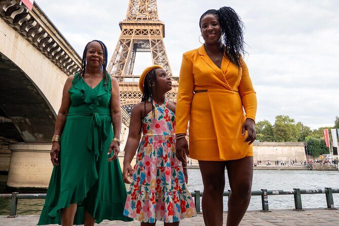 Private Photoshoot with the Iconic Eiffel Tower in Paris - FAQs