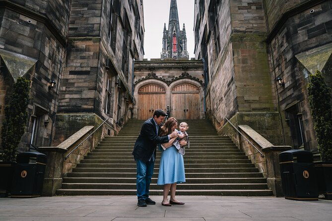 private-photoshoot-with-views-of-world-famous-edinburgh-castle